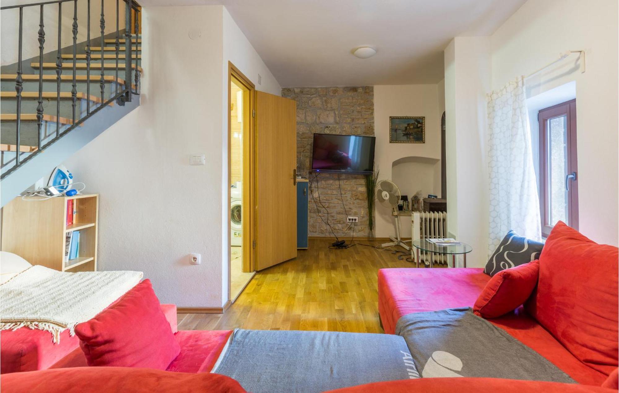2 Bedroom Stunning Home In Bale Ngoại thất bức ảnh