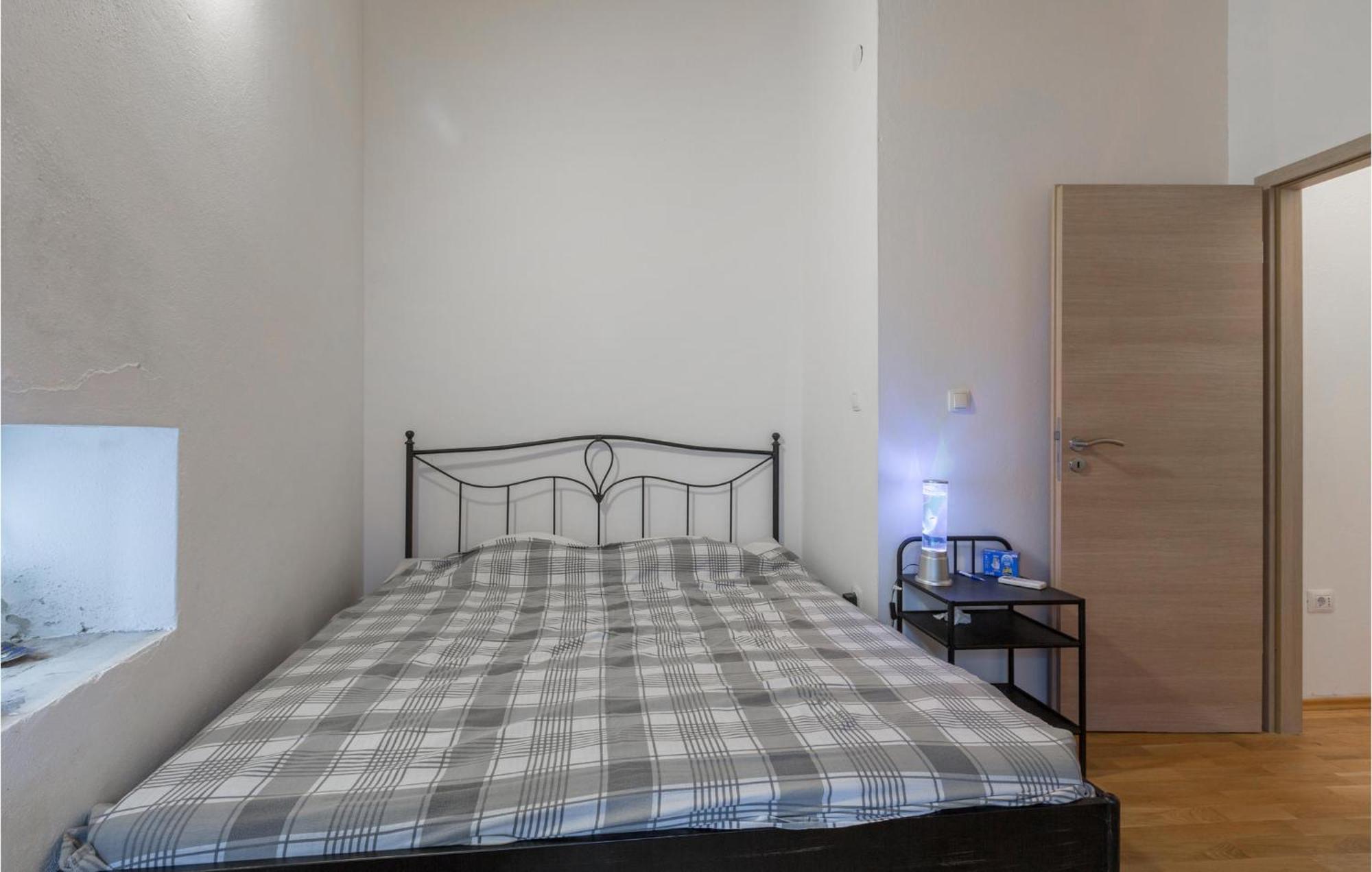 2 Bedroom Stunning Home In Bale Ngoại thất bức ảnh